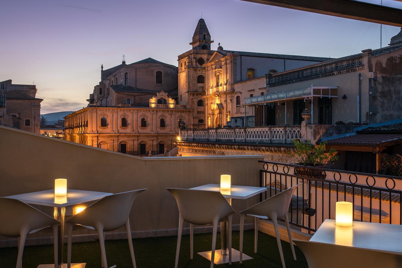 Hotel Porta Reale Noto Bagian luar foto